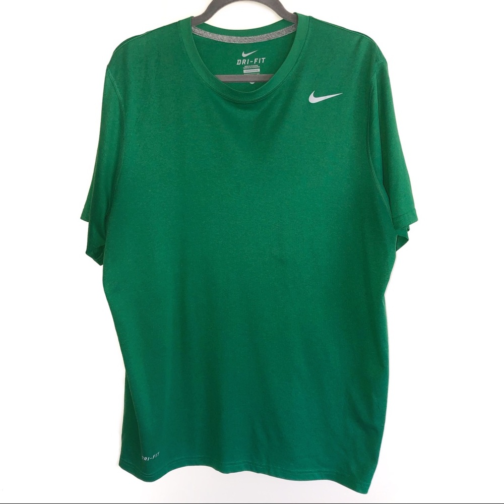Green Men’s Nike Dri Fit T-shirt X-large